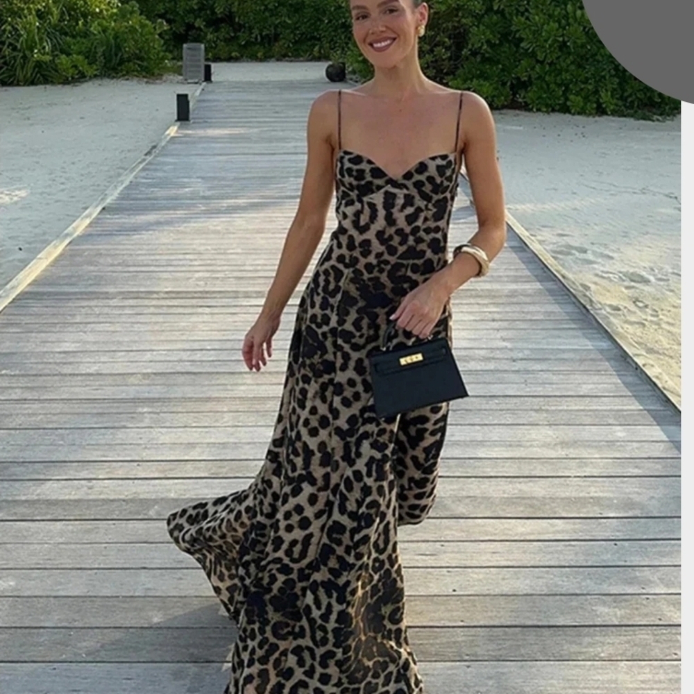 Elegant Leopard Print Maxi Dress